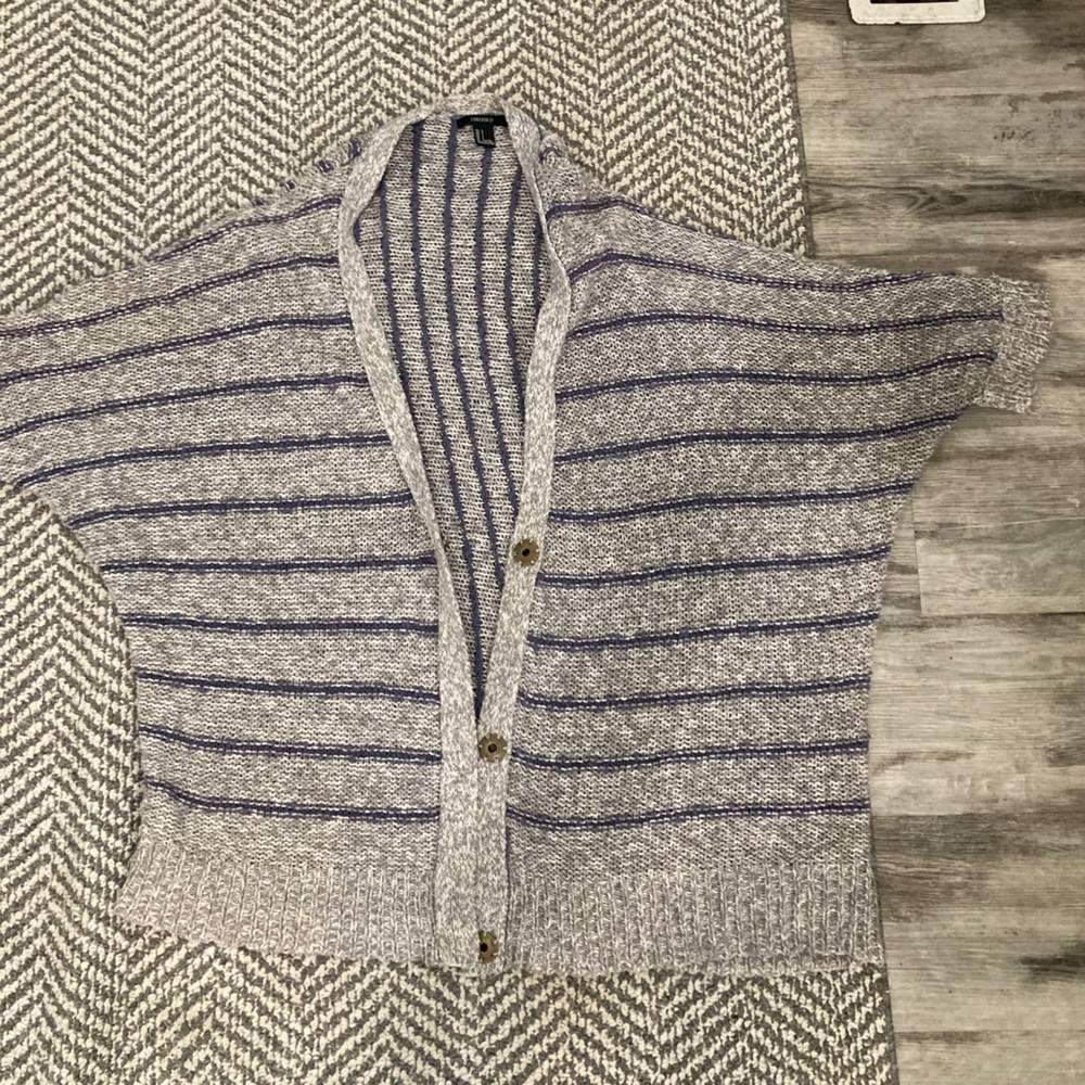 FOREVER 21 fun & unique cardigan. Size large. Relaxed fit